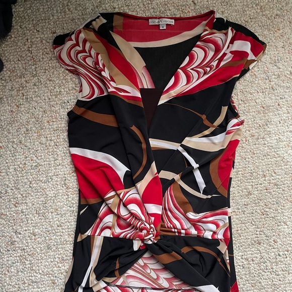 ➰Abstract Festive Top➰ - Picture 6 of 6